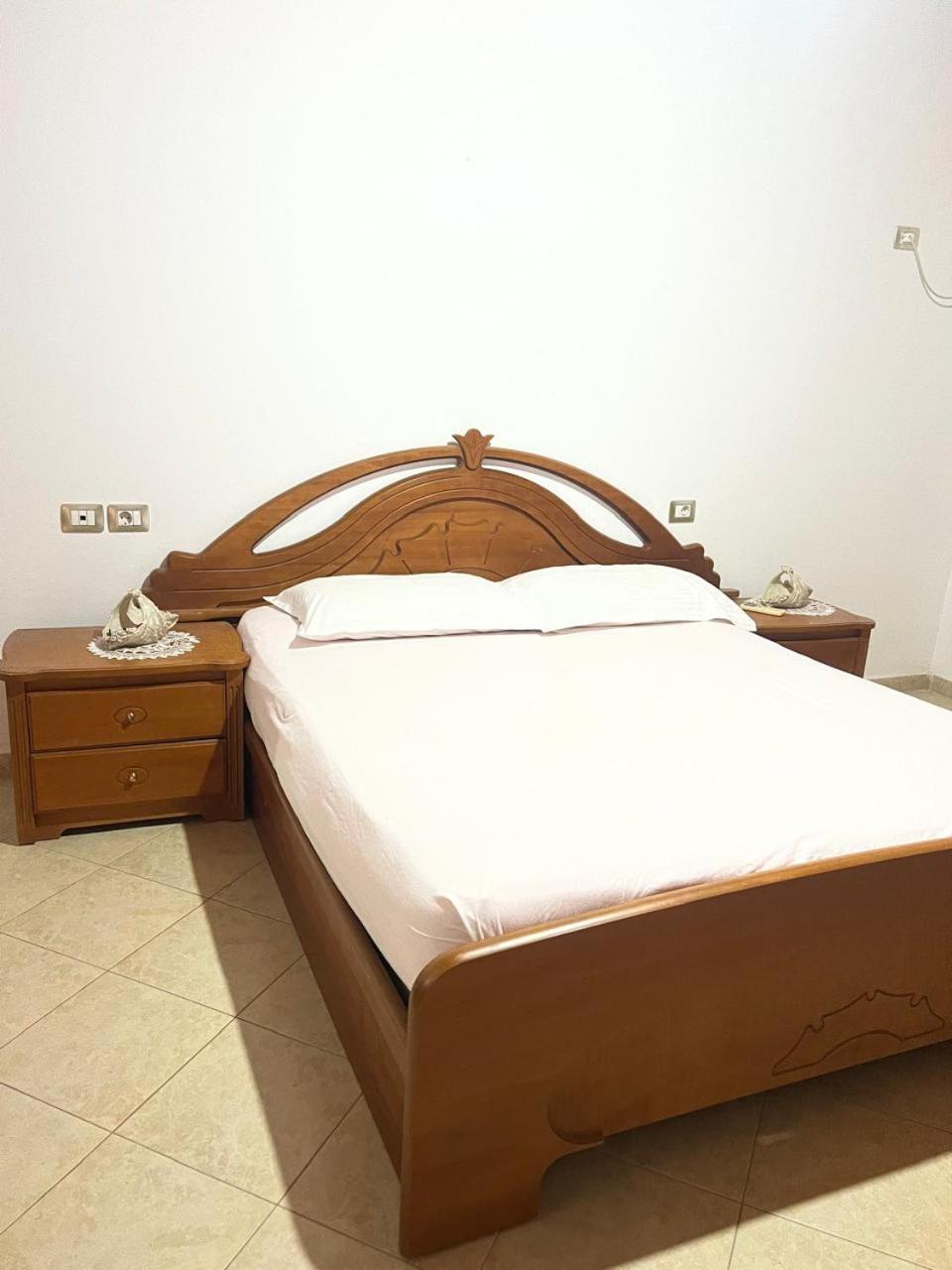 Nori House Hotel Vlore Exterior photo